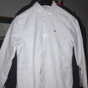 Vineyard vines boys medium. Classic oxford
